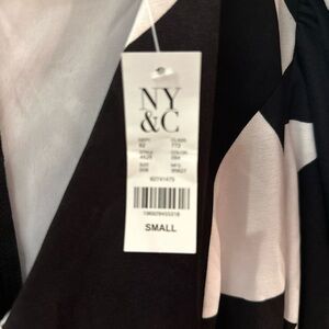 New York & Company black and white shift dress. NWT. Size small